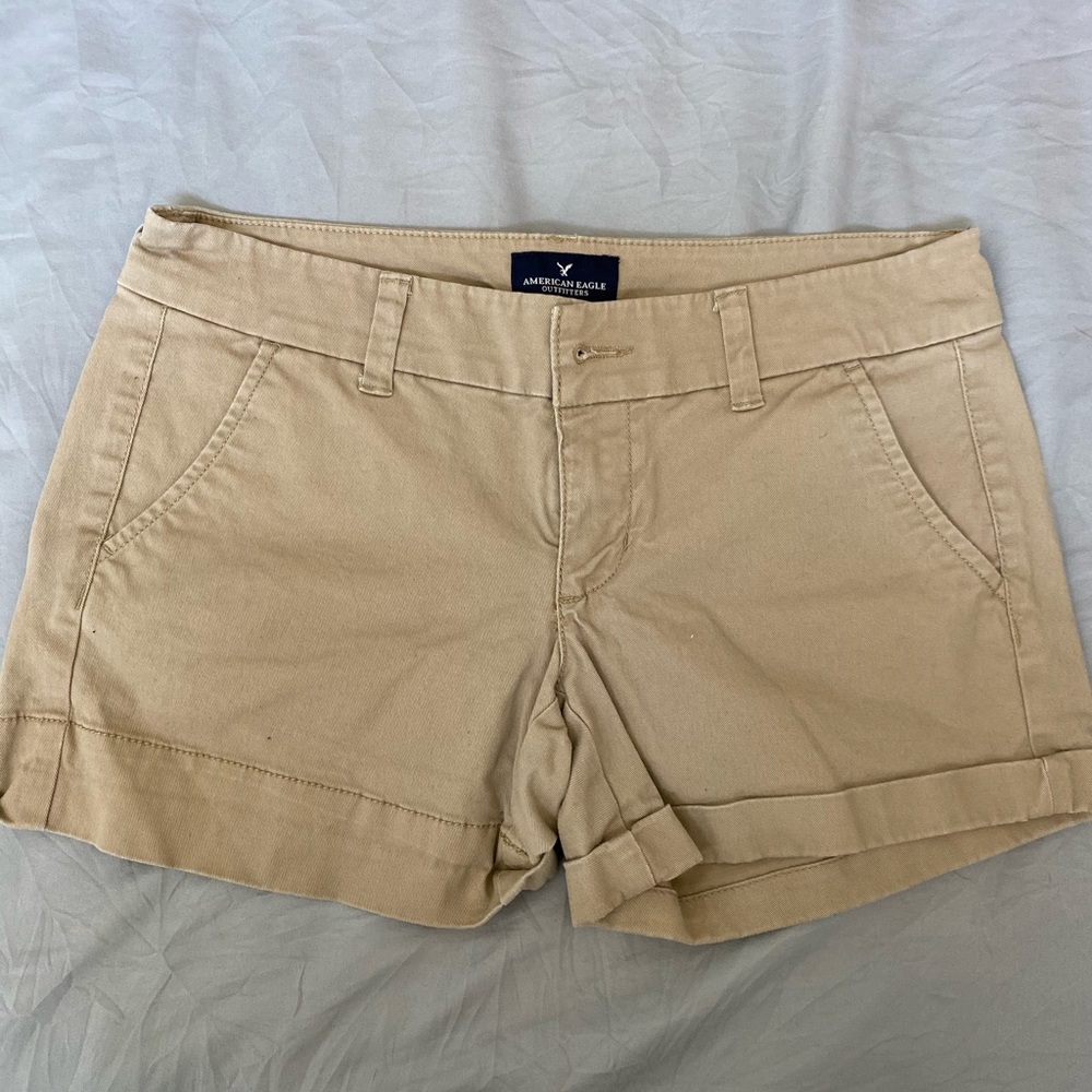 American Eagle Outfitters Tan Cargo Shorts